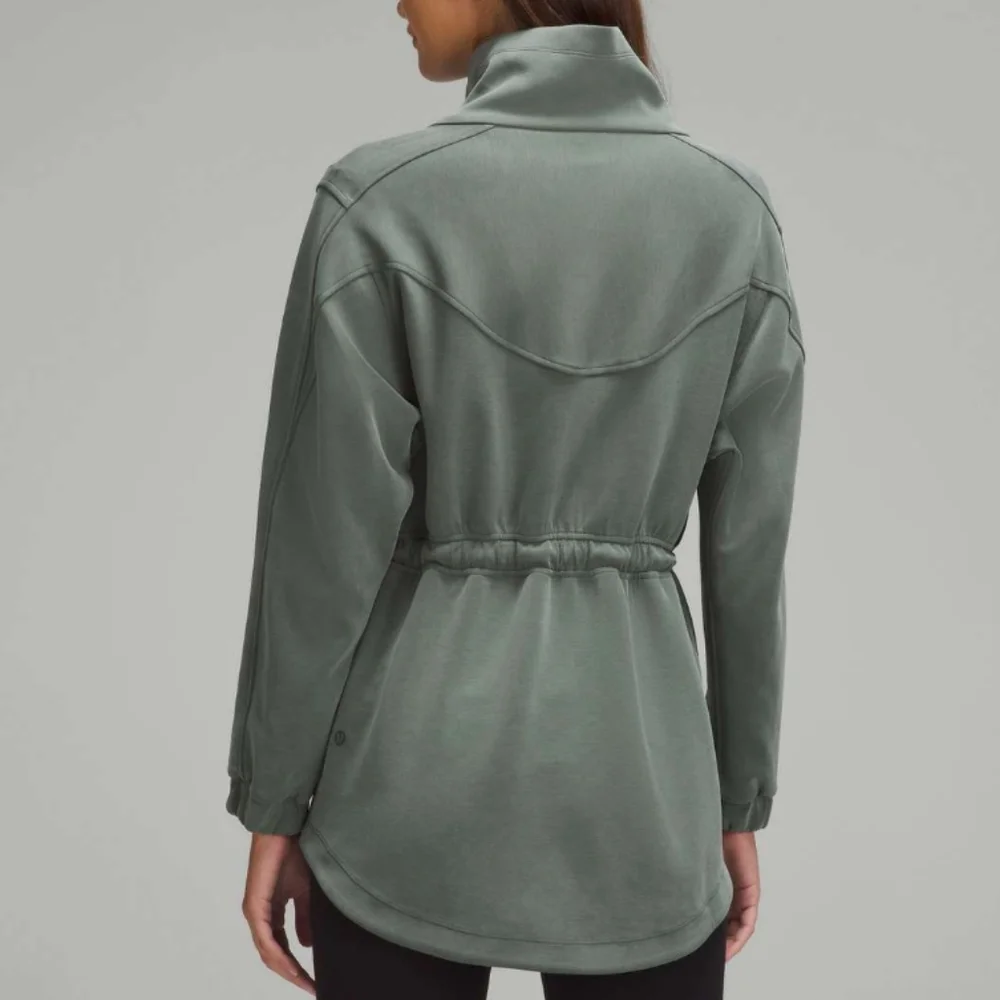 NWOT Lululemon Softstreme Cinch-Waist Jacket Smoked Spruce SKSR 6 8